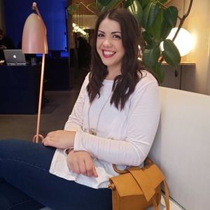 Meet your Posher, Joelle